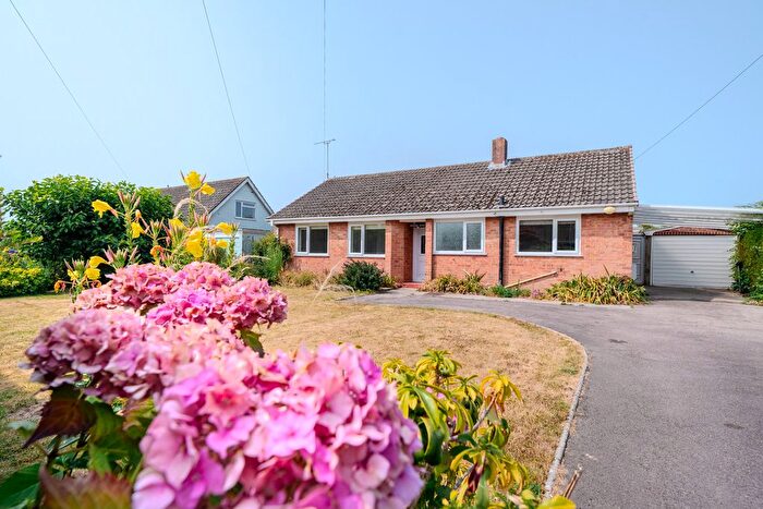 3 Bedroom Bungalow For Sale In Inner Loop Road, Chepstow, NP16