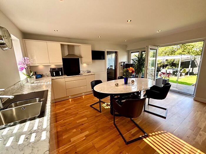 2 Bedroom Detached Bungalow For Sale In Apperley Gardens, Bradford, BD10