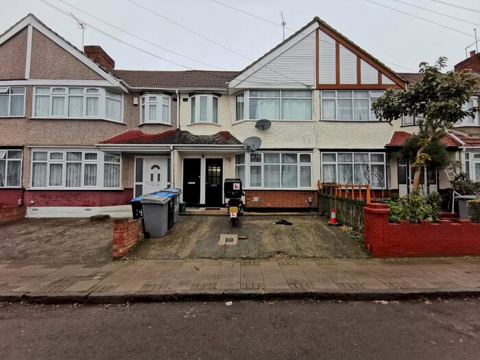 2 Bedroom Maisonette To Rent In Marquis Close, Wembley, HA0