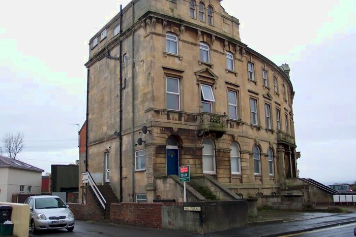 2 Bedroom Flat To Rent In Esplanade, Burnham-On-Sea, TA8