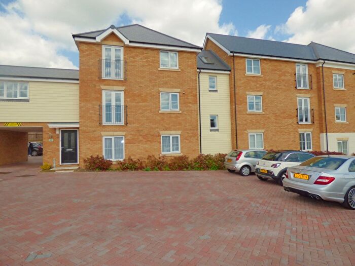 1 Bedroom Flat To Rent In Warwick Crescent, Basildon, SS15