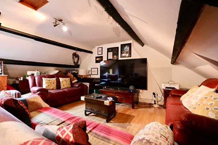 3 Bedroom Semi-Detached House For Sale In Park Place, Cross Keys, NP11