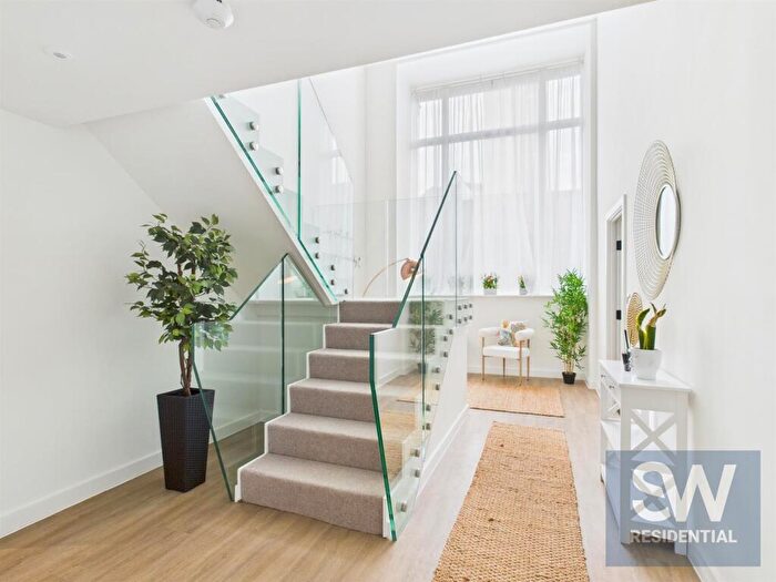 2 Bedroom Apartment For Sale In Great George Street, Leeds, LS1