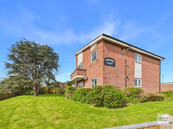 2 Bedroom Flat For Sale In Flansham Park, Ashmere Court Flansham Park, PO22