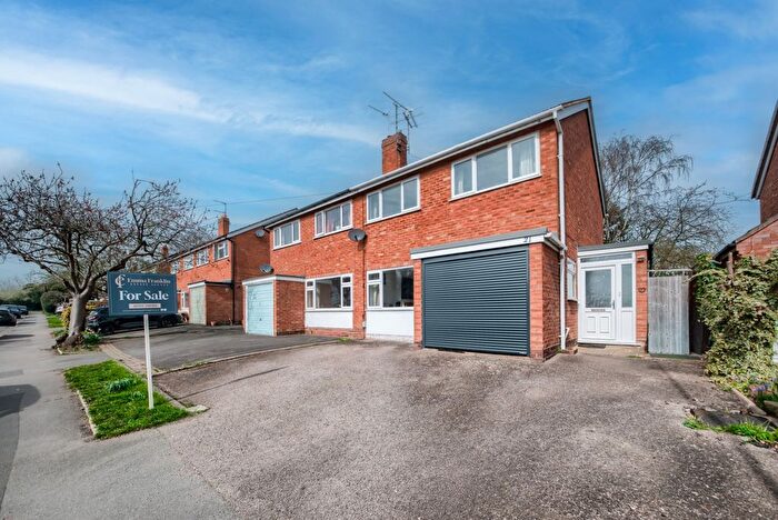 3 Bedroom Semi Detached House For Sale In Jolyffe Park Road, Stratford-Upon-Avon, CV37