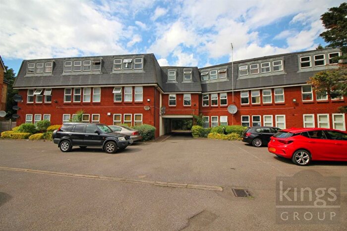 1 Bedroom Flat For Sale In Trinity Lane, Cheshunt, Waltham Cross, EN8