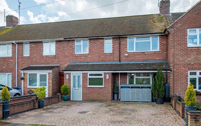 4 Bedroom Terraced House For Sale In The Crescent, Burton Latimer, NN15