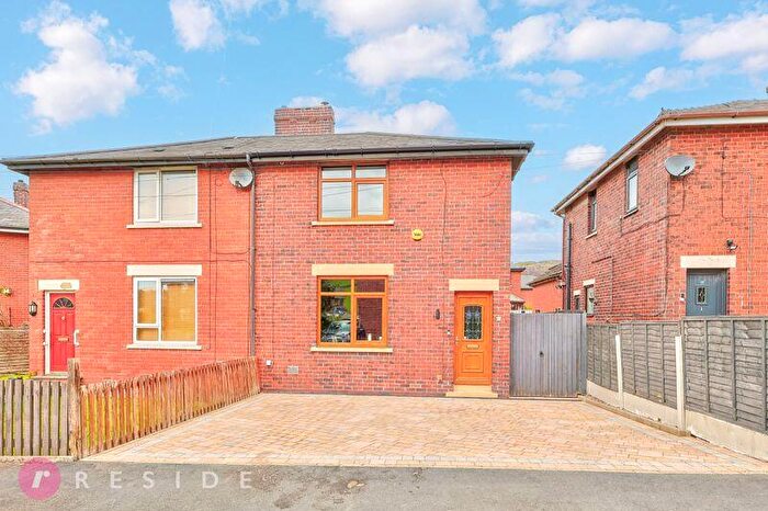 3 Bedroom Semi-Detached House For Sale In Highbank Road, Newhey, Rochdale, OL16
