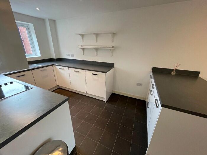 2 Bedroom Apartment To Rent In The Edg, Springmeadow Road, B15