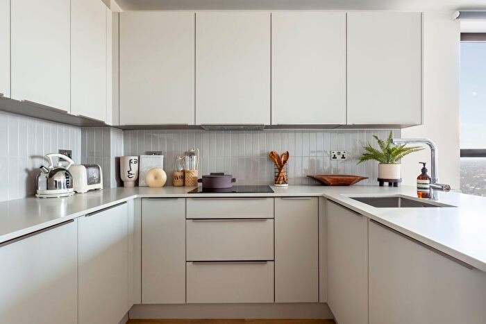 2 Bedroom Flat To Rent In George Street, Croydon, CR0