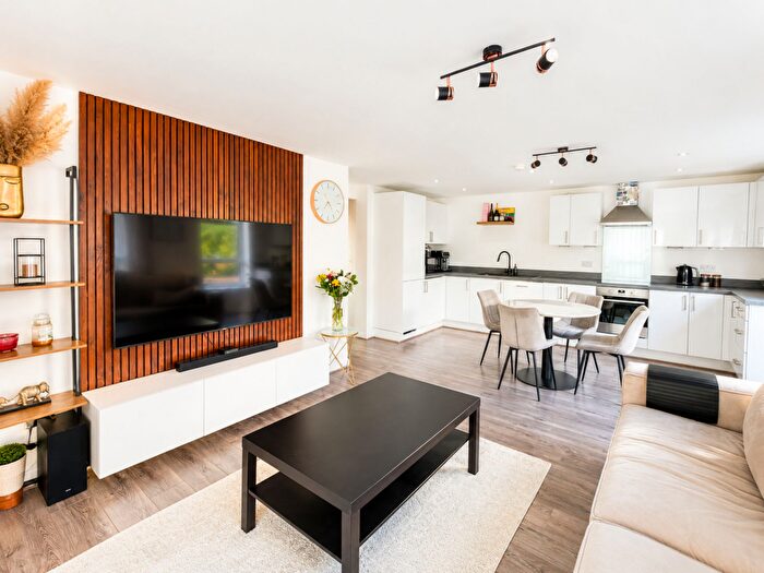 2 Bedroom Flat For Sale In Lett Lane, Ebbsfleet Valley, DA10