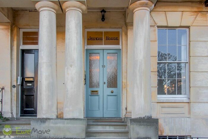 1 Bedroom Flat To Rent In Lansdown Crescent, Cheltenham, GL50