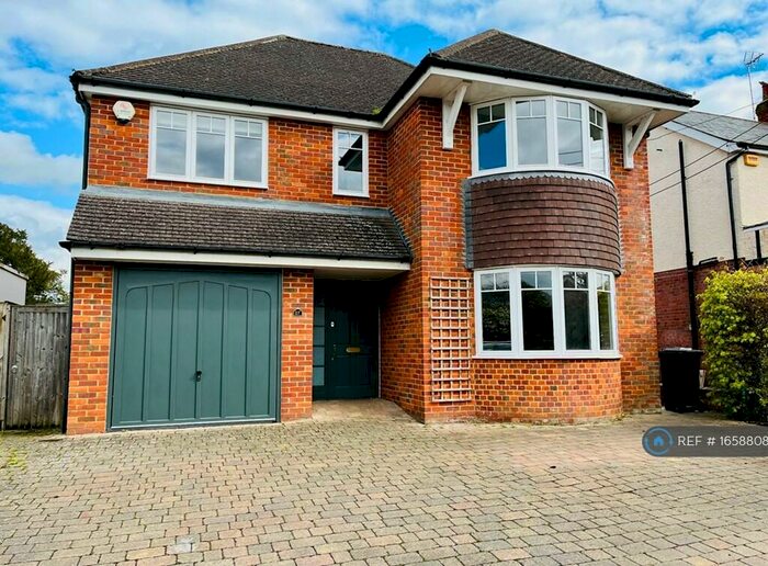 4 Bedroom Detached House To Rent In Southern Road, Thame, OX9