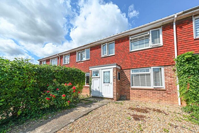 3 Bedroom Terraced House For Sale In Heath Close, Sturry, CT2