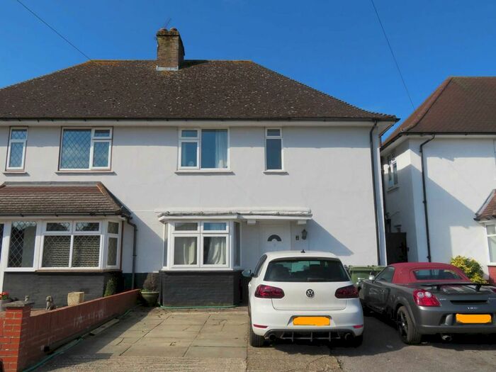 6 Bedroom Semi-Detached House To Rent In Woodbridge Hill Gardens, Guildford, GU2