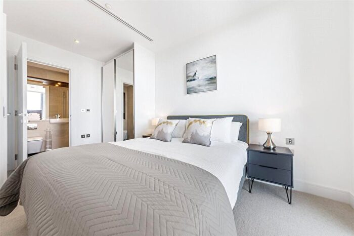 2 Bedroom Apartment To Rent In Harbour Way, London, E14