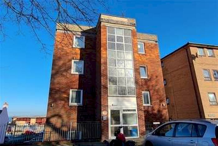 1 Bedroom Flat To Rent In Castle Street, Ryde, PO33