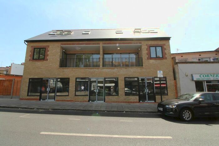 2 Bedroom Flat To Rent In Waverley Road, London, SE18