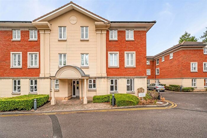 1 Bedroom Apartment For Sale In Grimsbury Road, Bristol, BS15