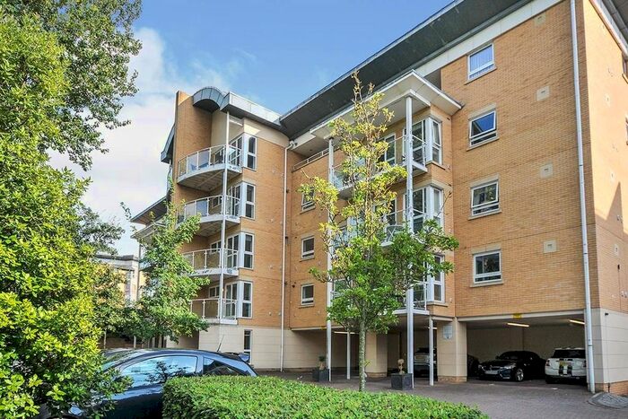 2 Bedroom Flat To Rent In Maxim Apartments Wheeler Place, Bromley, BR2