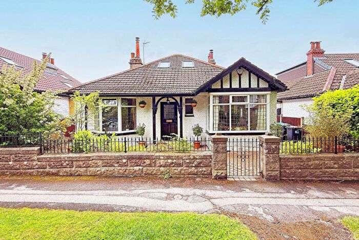 3 Bedroom Detached Bungalow For Sale In Bilton Grove Avenue, Harrogate, HG1