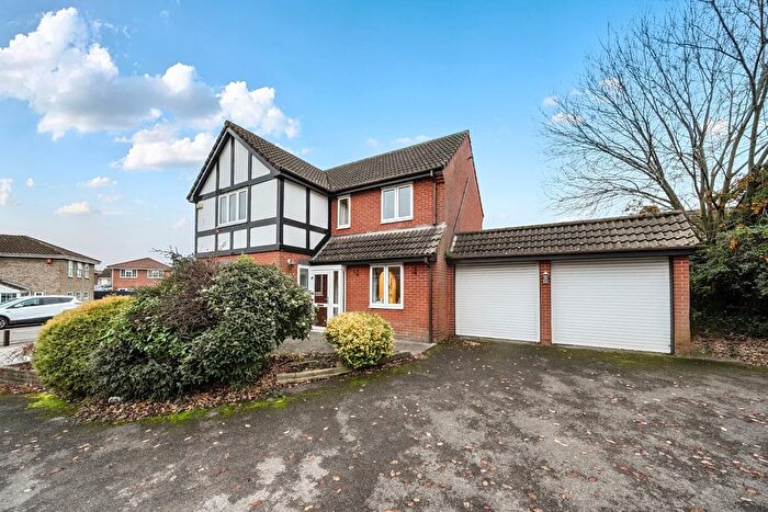 4 Bedroom Detached House For Sale In Broadwater Gardens, Orpington, Kent, BR6