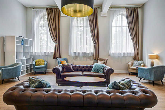 Studio To Rent In St. Johns Road, Leeds, West Yorkshire, LS3