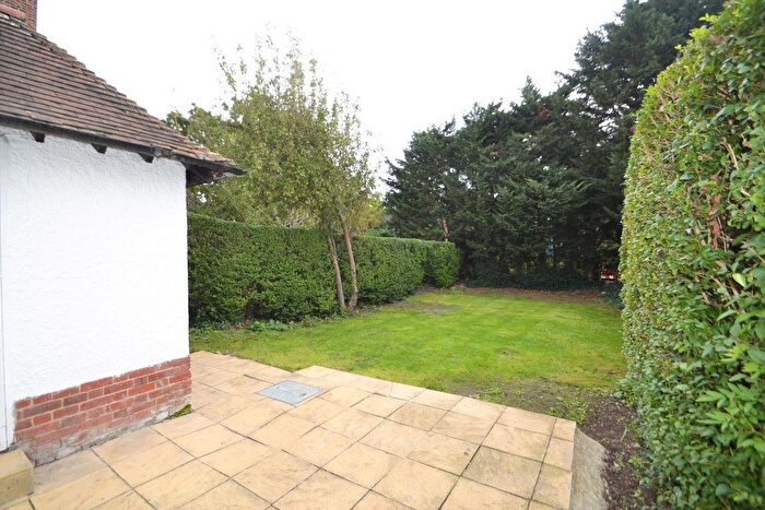 3 Bedroom Cottage To Rent In Asmuns Hill, London, NW11