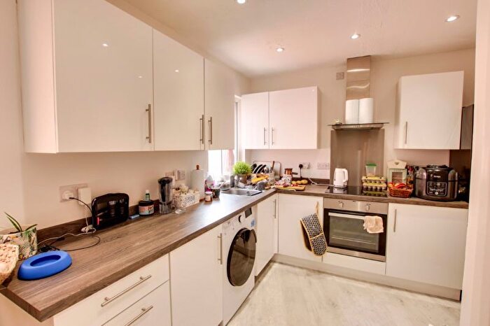 2 Bedroom Flat To Rent In Trowbridge, BA14
