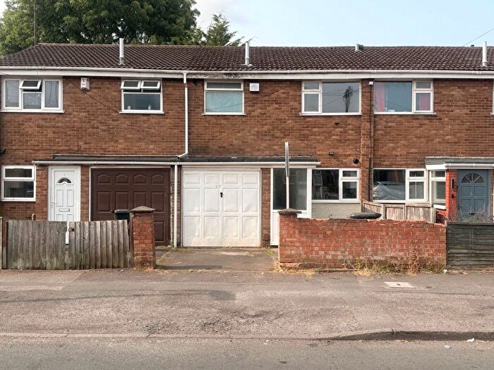 3 Bedroom Town House To Rent In Woodgreen Road, Leicester, LE4
