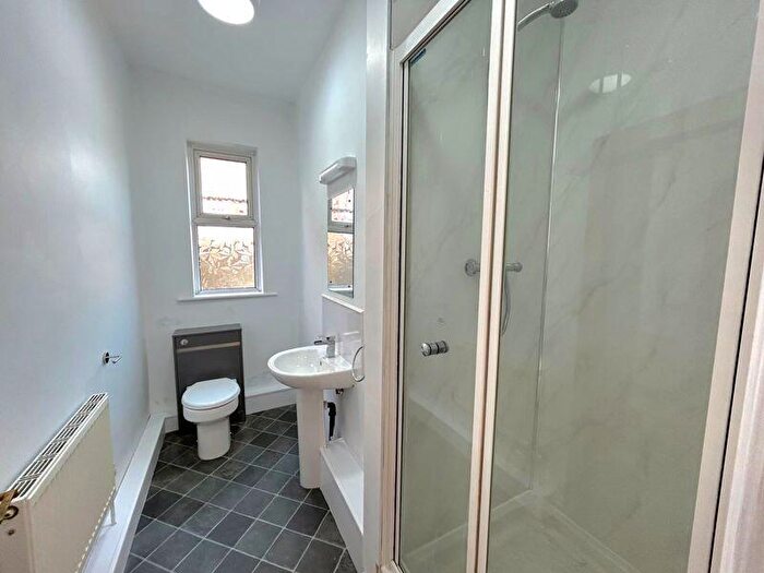 2 Bedroom Apartment To Rent In Elm Avenue, Mapperley Park, Nottingham, NG3