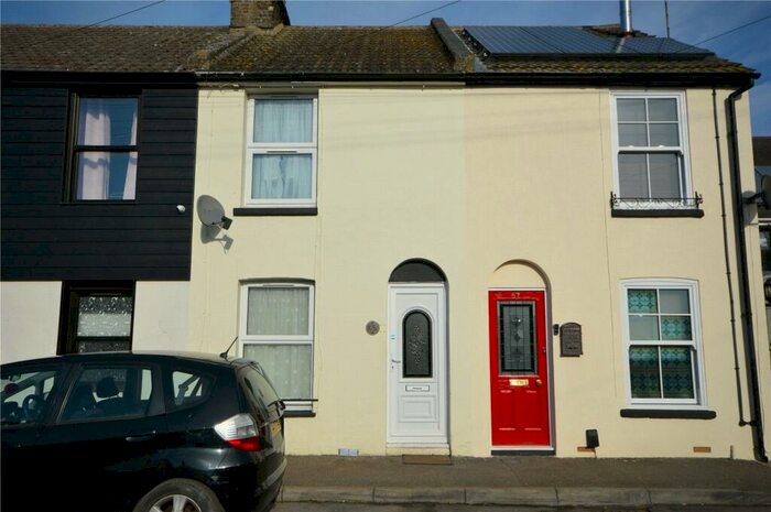 2 Bedroom Terraced House To Rent In Mount Road, Rochester, Kent, ME1