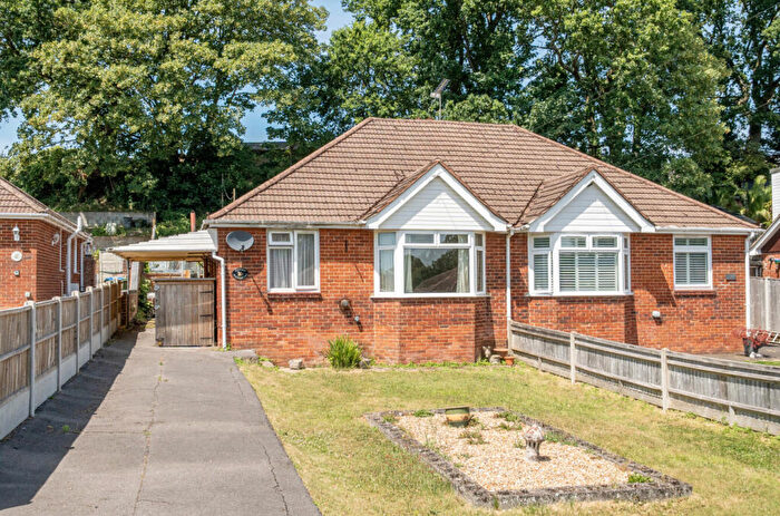 2 Bedroom Bungalow For Sale In Lime Avenue, Sholing, Southampton, Hampshire, SO19