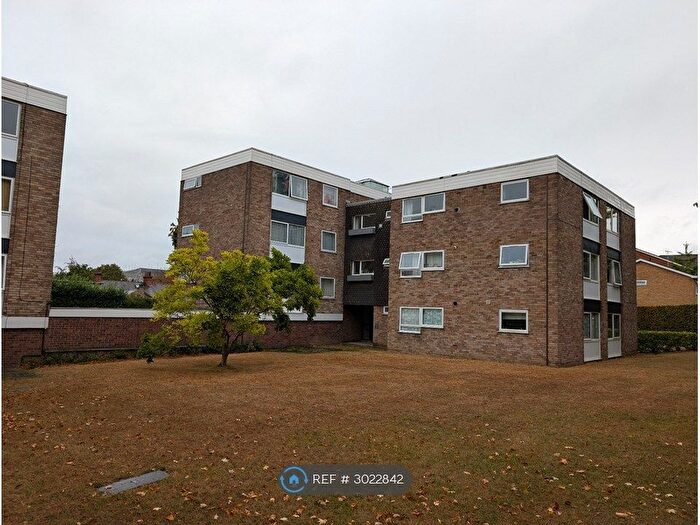 2 Bedroom Flat To Rent In Camberley Towers, Camberley, GU15