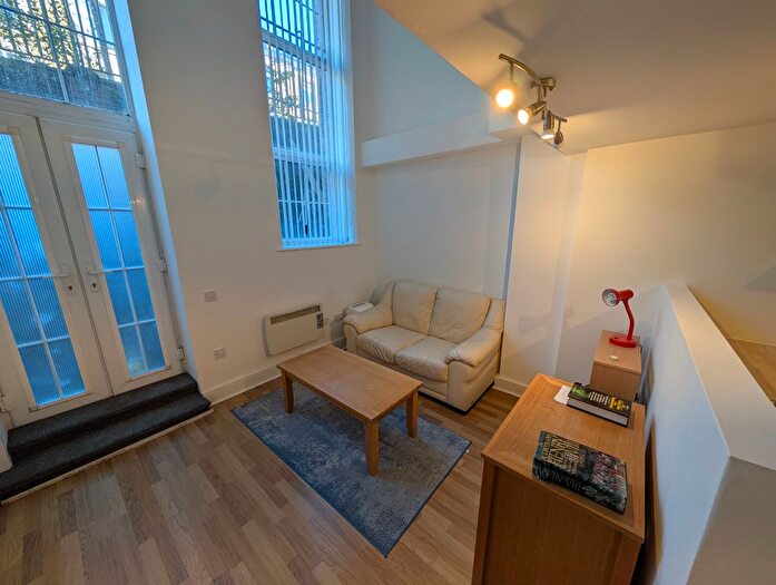 1 Bedroom Flat To Rent In Kilvey Terrace, Swansea, SA1