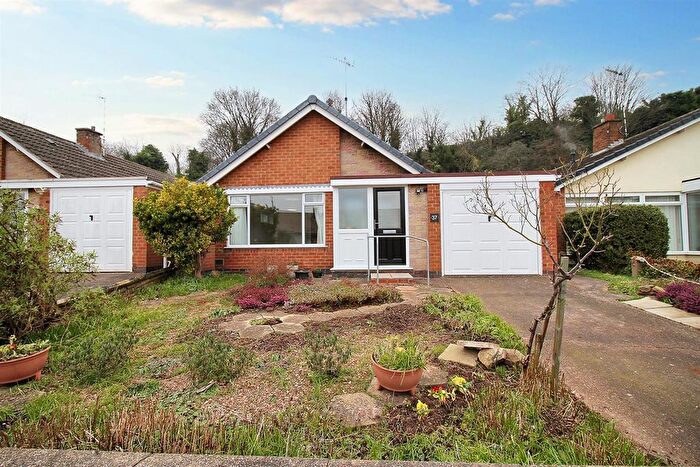 3 Bedroom Detached Bungalow To Rent In Springwood Gardens, Woodthorpe, Nottingham, NG5