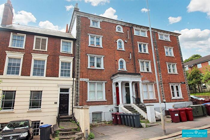1 Bedroom Apartment To Rent In Castle Hill, Reading, RG1