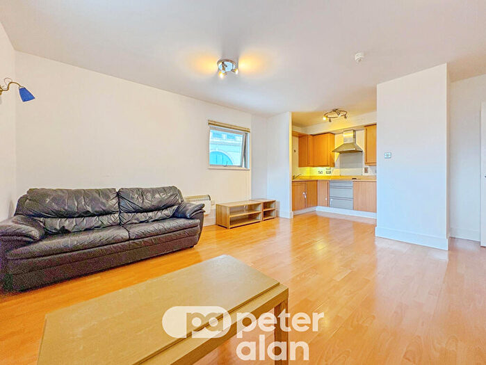 2 Bedroom Apartment To Rent In The Aspect, Queen Street, Cardiff, CF10