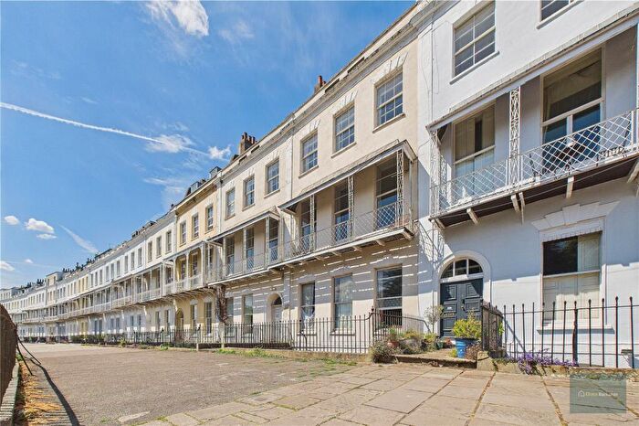 3 Bedroom Apartment To Rent In Royal York Crescent, Bristol, BS8