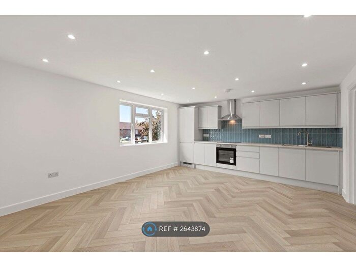 2 Bedroom Maisonette To Rent In Park Parade, Hayes, UB3