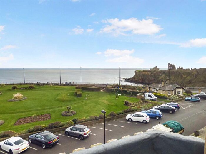 3 Bedroom Apartment To Rent In Percy Gardens, Tynemouth, NE30