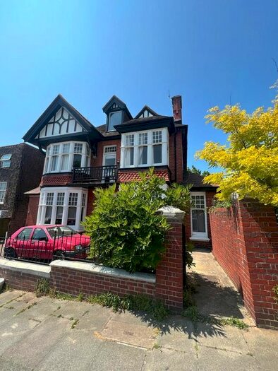 1 Bedroom Flat To Rent In Fonthill Road, Hove, Sussex, BN3
