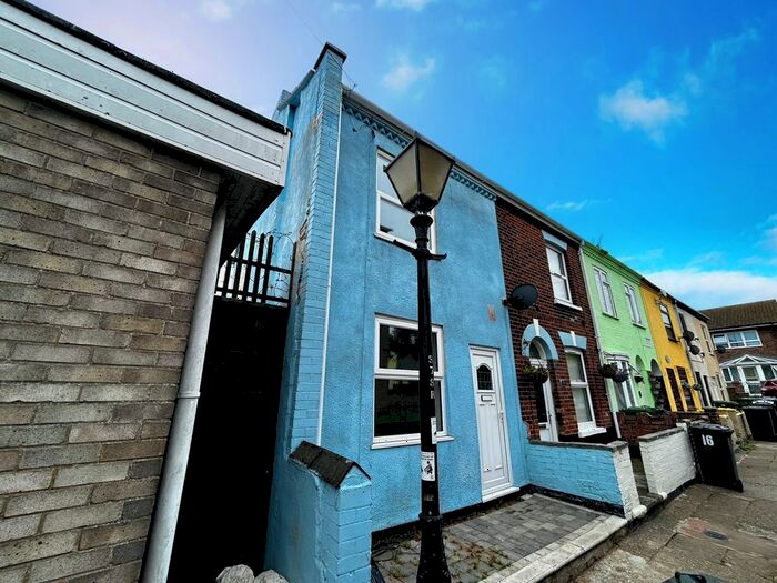 2 Bedroom End Of Terrace House To Rent In Row, North Quay, Great Yarmouth, NR30