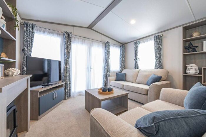 2 Bedroom Caravan For Sale In Dog Lane, Tarporley, CW6