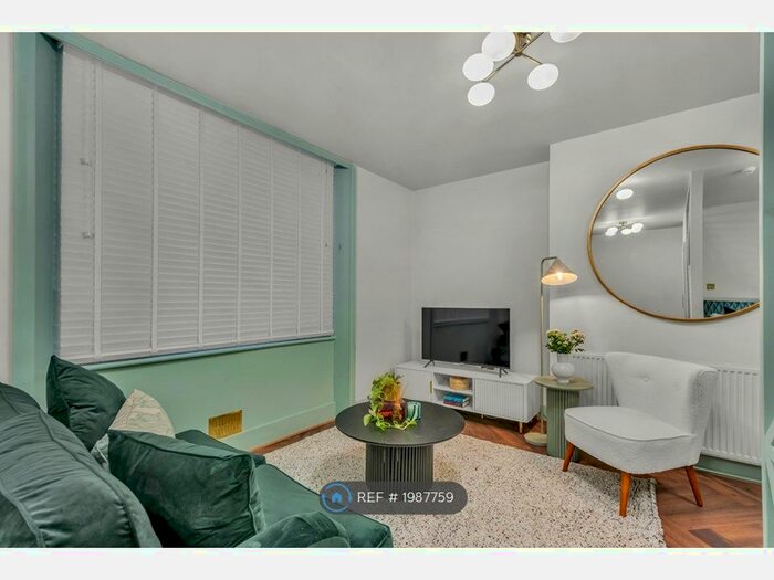 Studio To Rent In Eardley Crescent, London, SW5