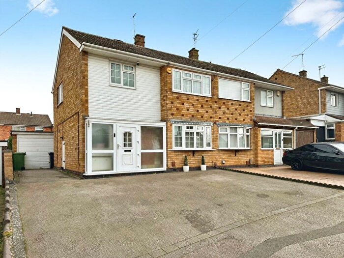 3 Bedroom Semi-Detached House For Sale In Homestead Drive, Wigston, LE18