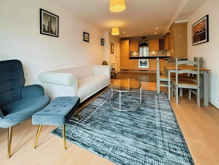 2 Bedroom Apartment To Rent In Wolf Lane, SL4