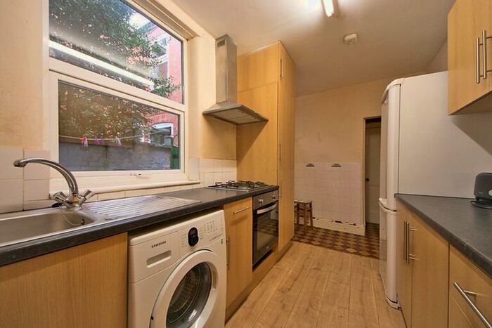 4 Bedroom Terraced House To Rent In Lorne Road, Leicester, LE2