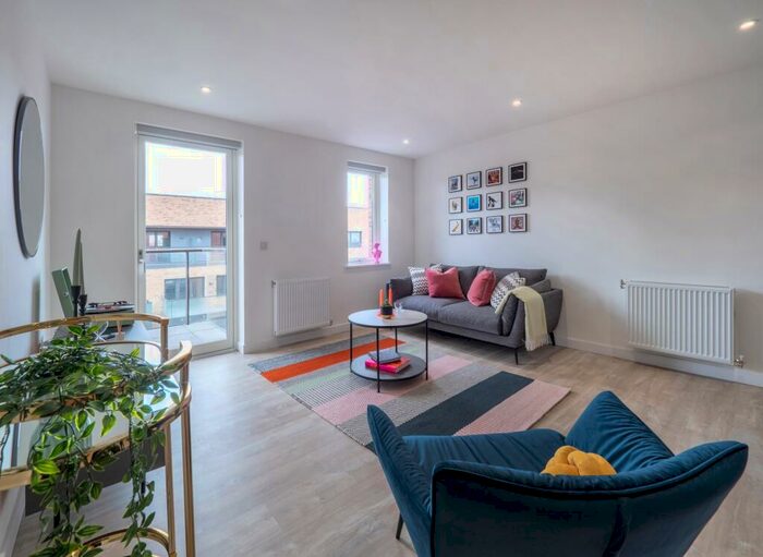 2 Bedroom Apartment To Rent In Queens Road, Peckham, SE15