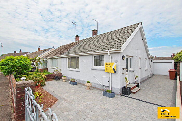 3 Bedroom Semi-Detached Bungalow For Sale In Bankfield Gardens, Walney, Barrow-in-furness, LA14